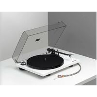 ProJect Essential III Turntable with Ortofon OM10 Cartridge - Glossy White